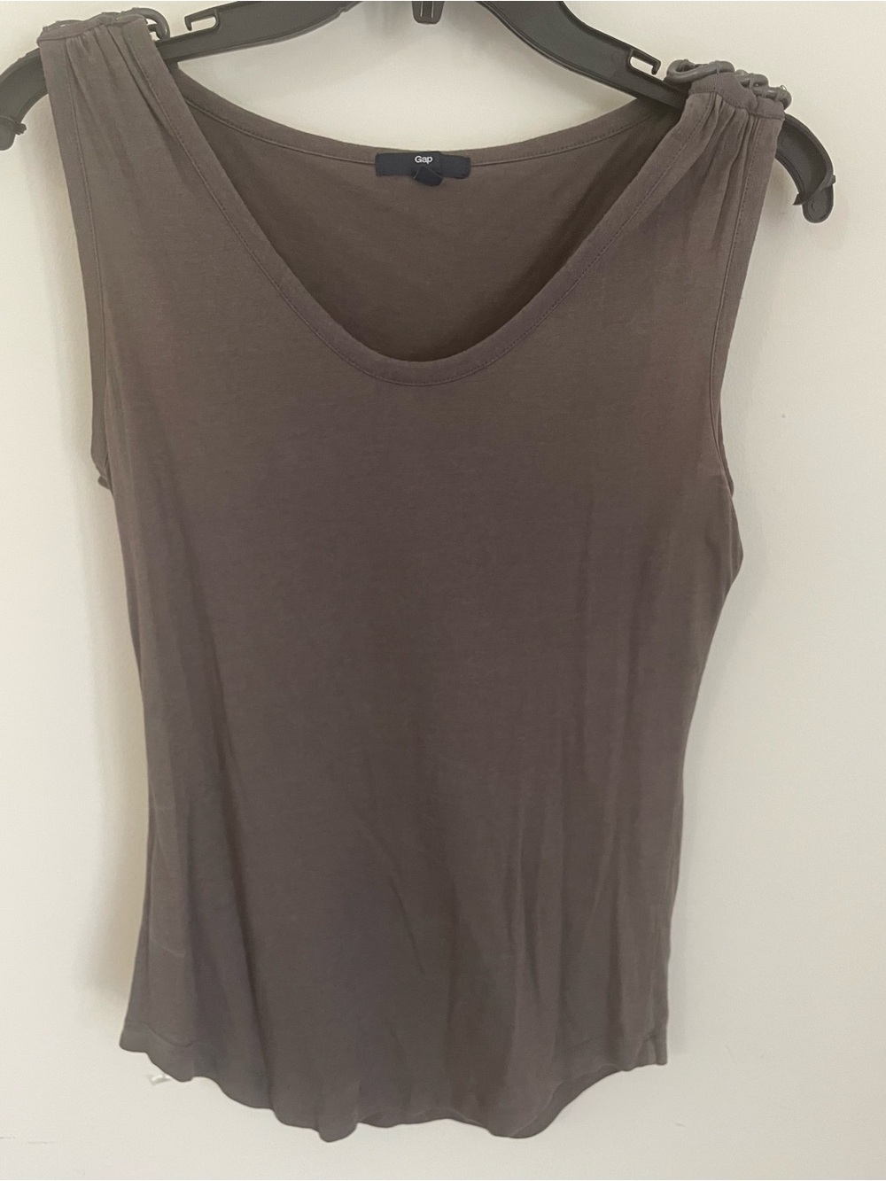 GAP Women's Grey Scoop Neck Sleeveless Tank